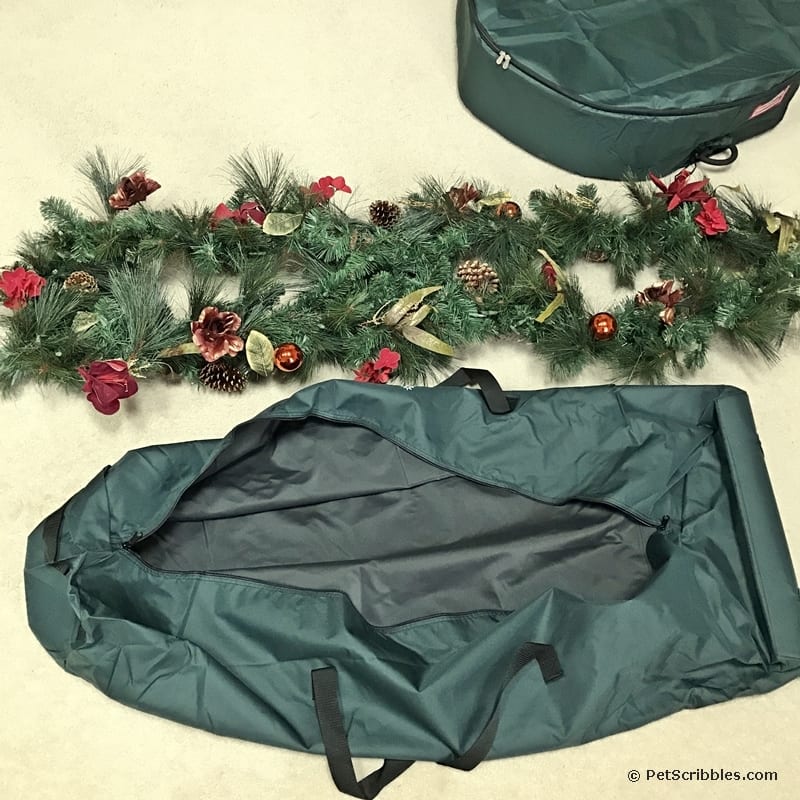 Store garland in a Christmas tree bag! Garden Sanity by Pet Scribbles