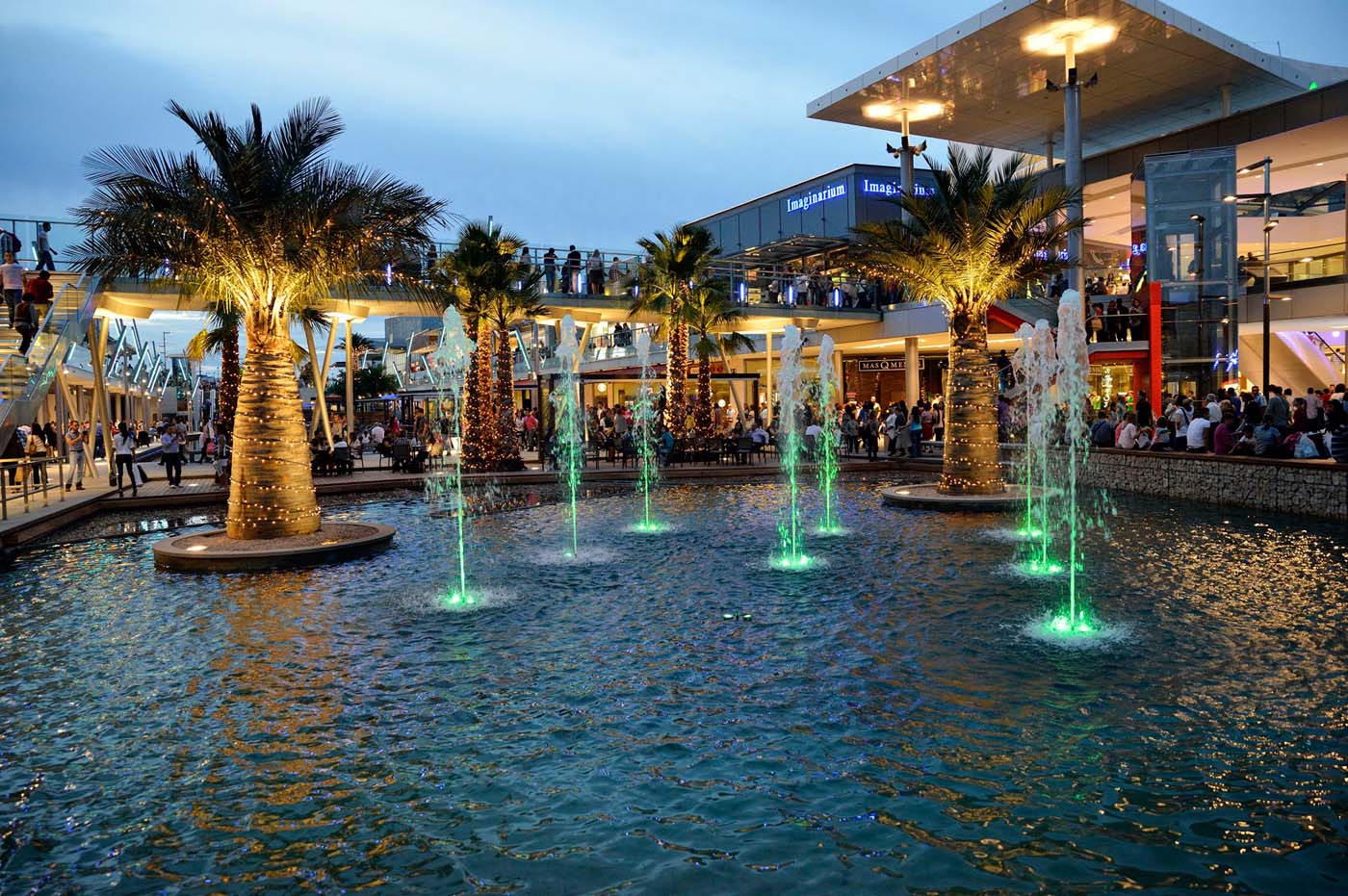 CENTRO COMERCIAL PUERTO VENECIA