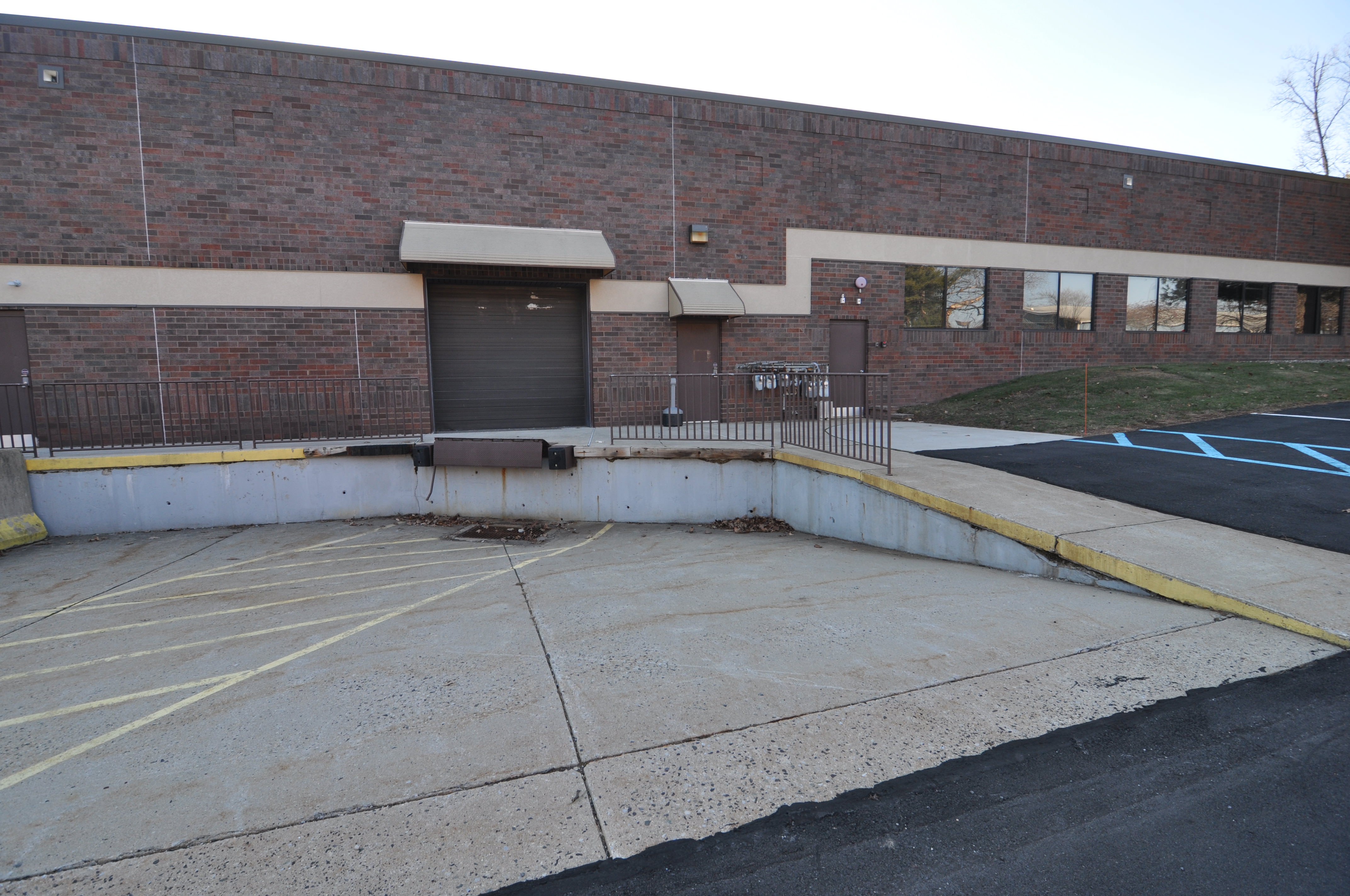Flex/Warehouse/OfficeLease Penn's Grant Realty Corporation