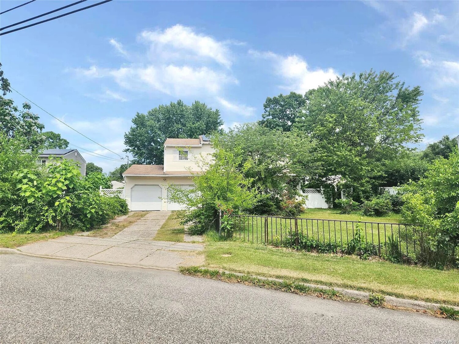 41 Gibbs Road, Central Islip, NY Upgradeable Property Professional