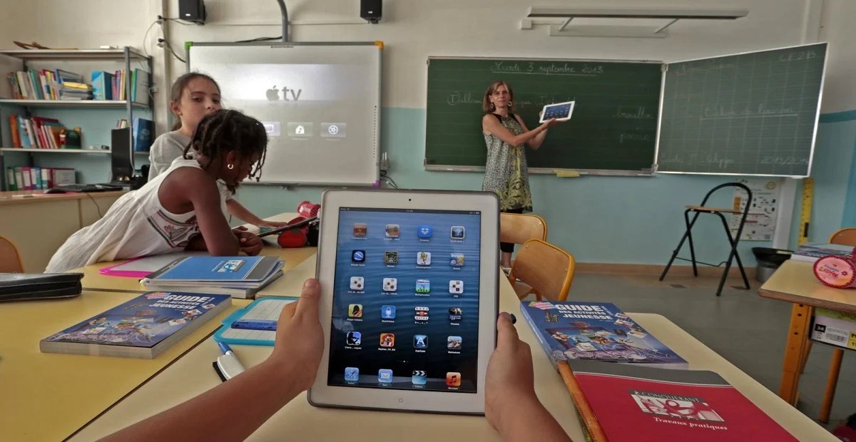 Technology Can't Replace Teachers, COVID19 Proves PhoneWorld