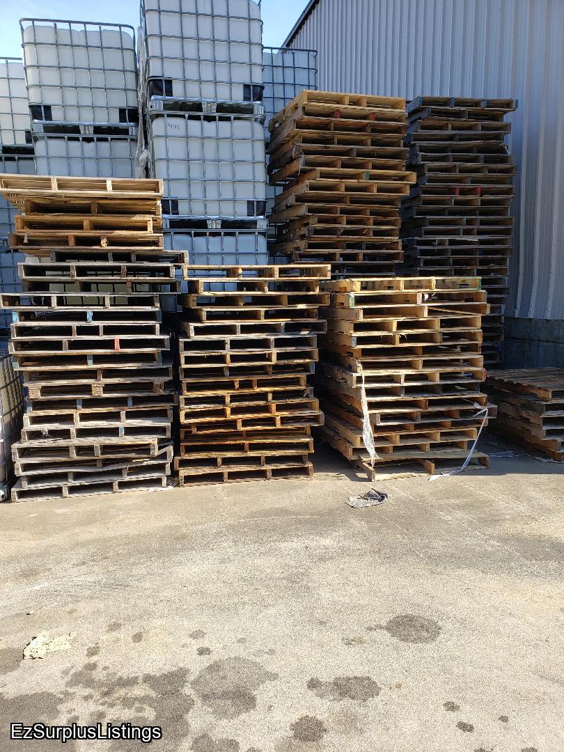 Used Wooden Pallets