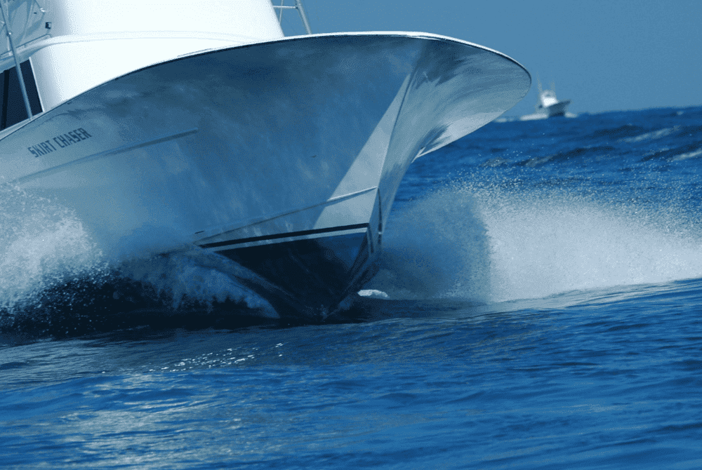 (Airfoil) Why do boats have a pointy bow?