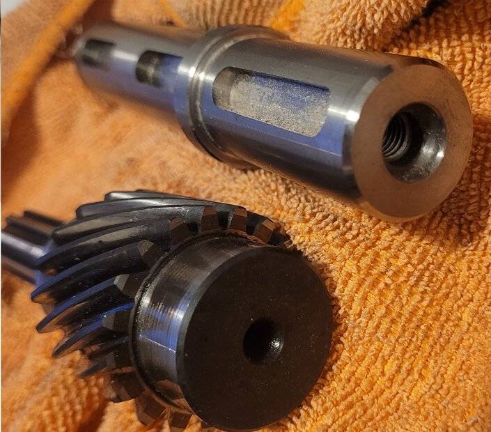 Ideas on how to attach 2 shafts of different diameters