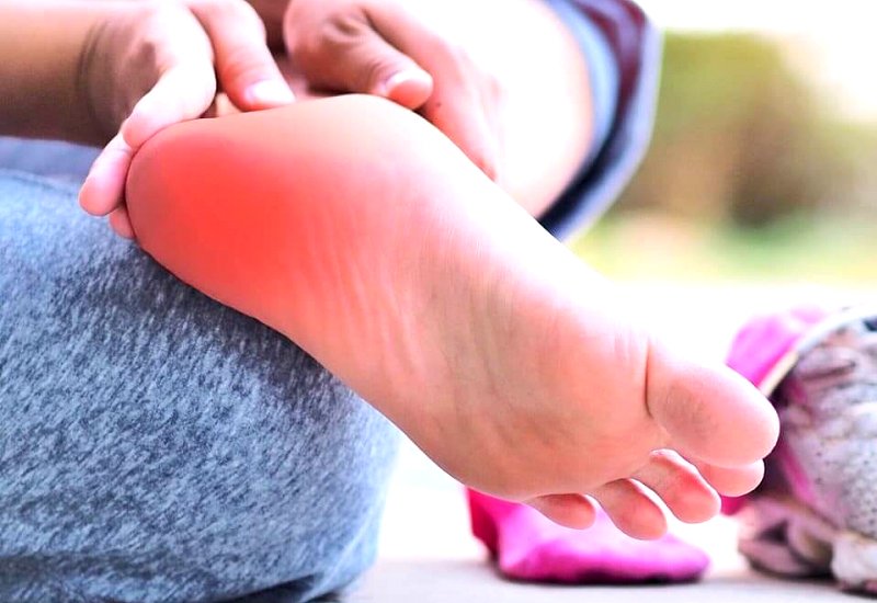 Foot pain in the morning? Better after a short walk? Let's step on it