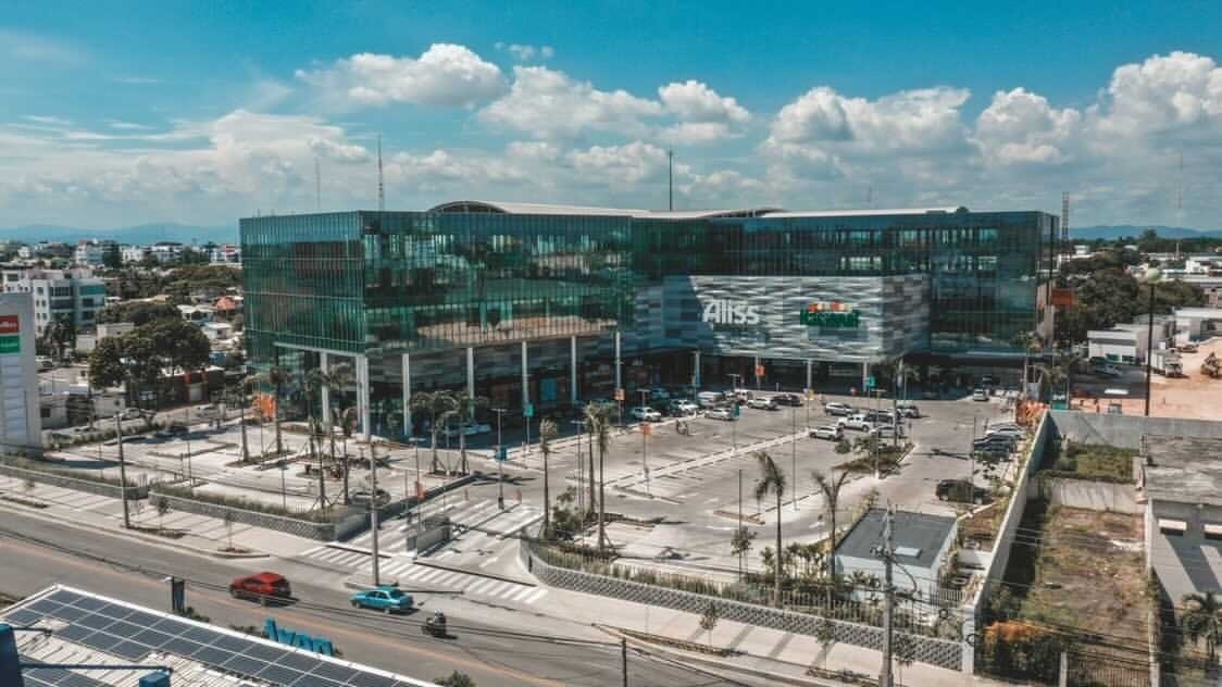 Metro Plaza Charles Summer Piarcon