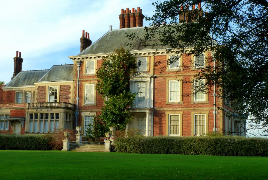 Photo taken at 37 Forty Hill, Enfield, Greater London EN2 9EU, UK with