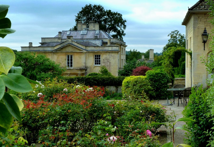 Photo taken at Cotswold Way, Painswick, Stroud, Gloucestershire GL6 6TH, UK with Panasonic DMCTZ10