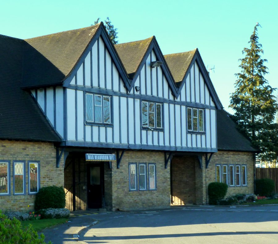 Photo taken at Pinewood Road, Iver, Buckinghamshire SL0 0NA, UK with