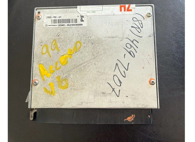 1998-2000 HONDA ACCORD Electronic Control Module ECM ECU 13259801 EUR