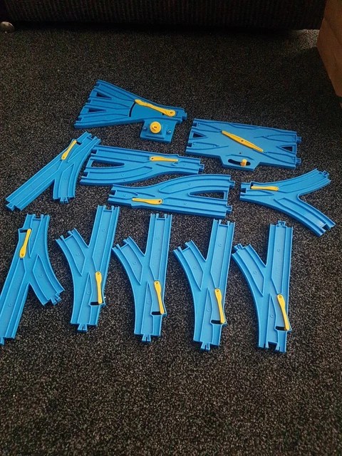 TOMY TRACKMASTER THOMAS The Tank Engine Blue Track Bundle Set Spares