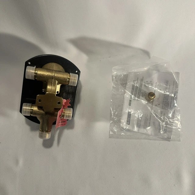 MULTICHOICE UNIVERSAL INTEGRATED SHOWER DIVERTER ROUGH R22000WoS Open