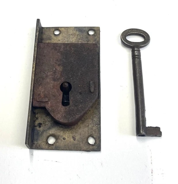 ANTIQUE GRANDFATHER / Longcase Clock Lock and Key Working £45.00