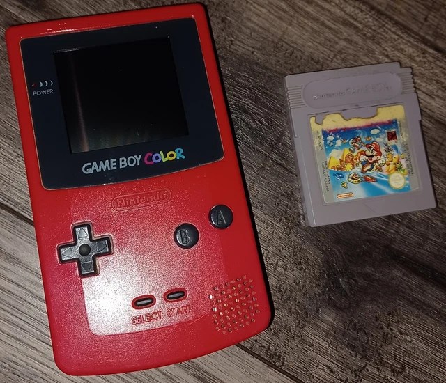 CONSOLE NINTENDO GAMEBOY Color ROUGE + 1 Jeu "Super Mario Land" Très