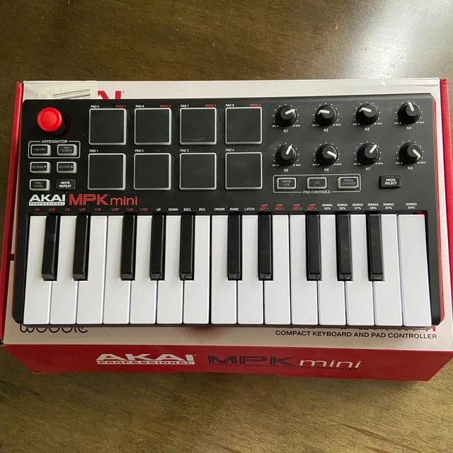 AKAI PROFESSIONAL MPK Mini MKII Compact Keyboard and Pad Controller