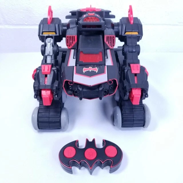 IMAGINEXT DC BATMAN Batbot Transforming Tank Robot With Remote Control