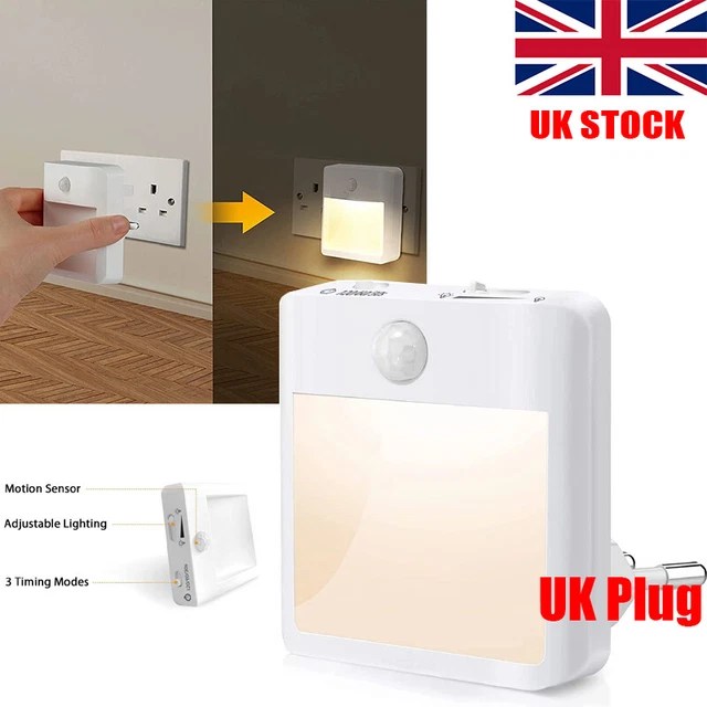 PLUG IN PIR Motion Sensor Hallway Socket LED Home White/Yellow Night