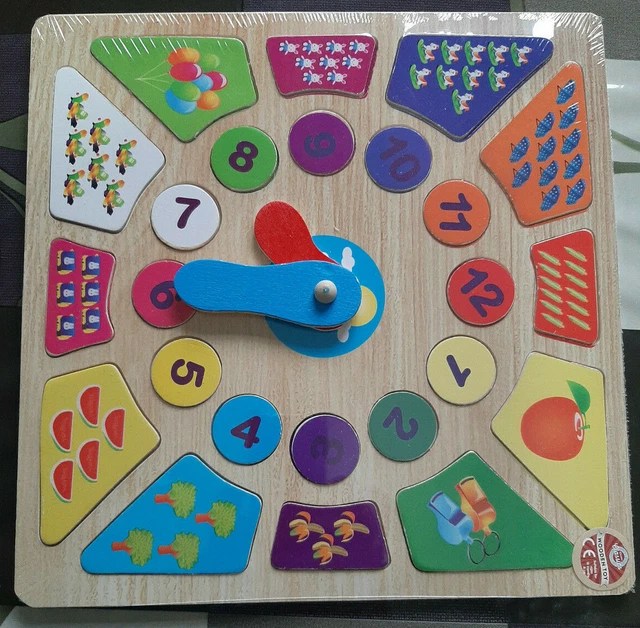 WOODEN LEARNING EDUCATIONAL Toy Teach Time Clock Traditional Jigsaw