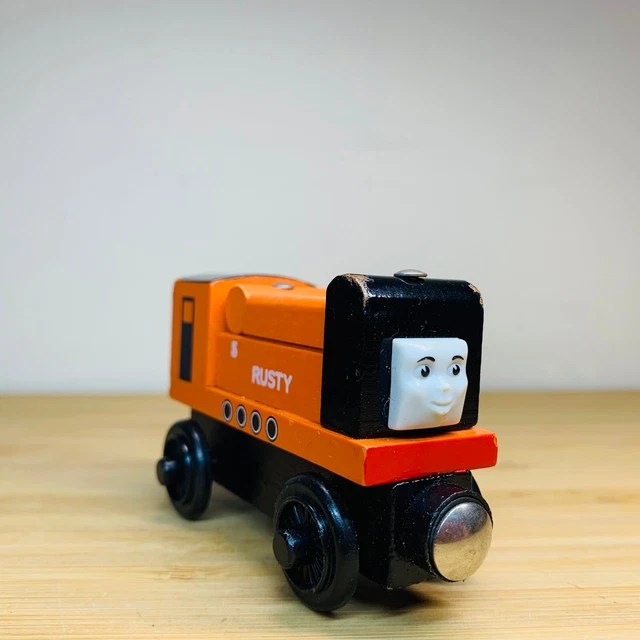 RUSTY - THOMAS The Tank Engine & Friends Wooden Railway Magnet Trains