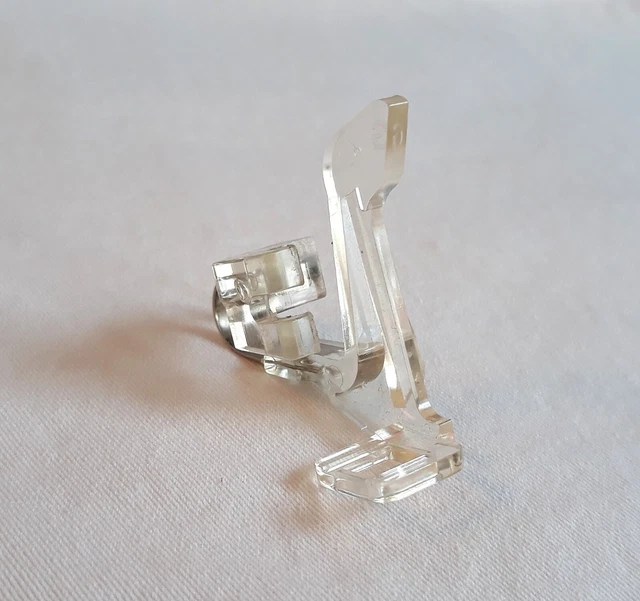 SINGER SEWING MACHINE Free Motion Embroidery Foot for 301a 401a 500 503