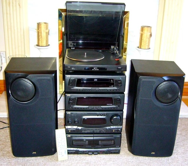 QUALITY JVC HIFI System with Dolby Surround ProLogic Sound & Bush