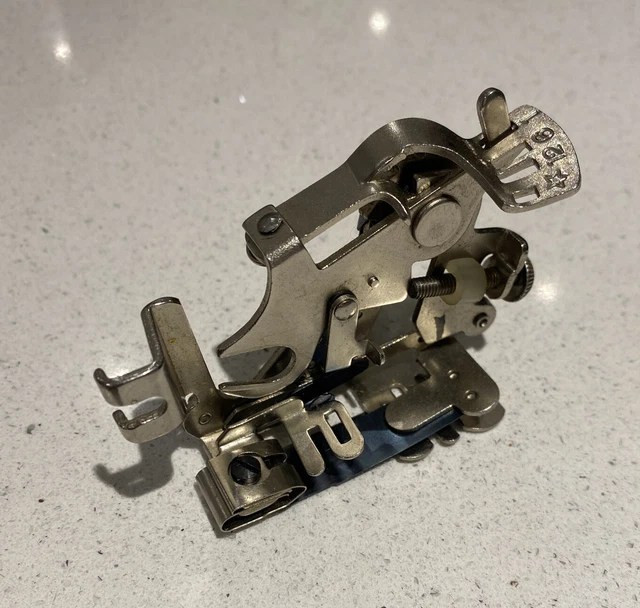 VINTAGE SINGER SEWING Machine Ruffler Foot 161561 Gathering Stitch