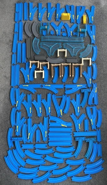 TOMY TRACKMASTER THOMAS The Tank Engine Blue Track Job Lot 122 Pieces