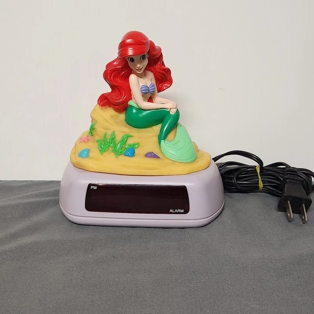 DISNEY FANTASMA DIGITAL Plug In Little Mermaid Nightlight Alarm Clock