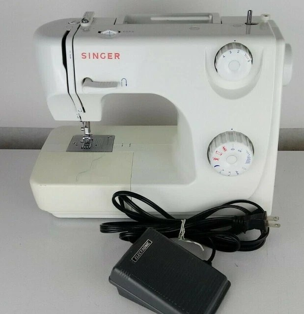 USED SINGER MODEL 8280 Sewing Machine with Pedal Tested/Works Read 60.
