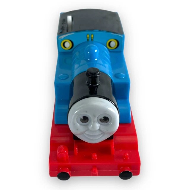 THOMAS THE TRAIN Trackmaster Motorized Engine 2006 Hit Toy Company