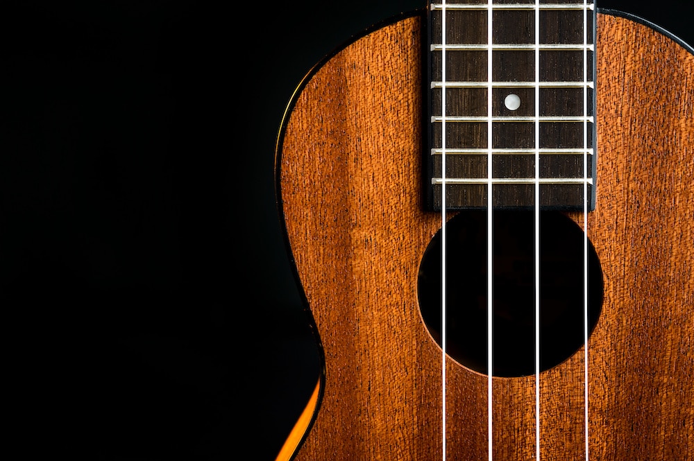 How To Tie Ukulele Strings Ukulele The Pickle PicklePwns