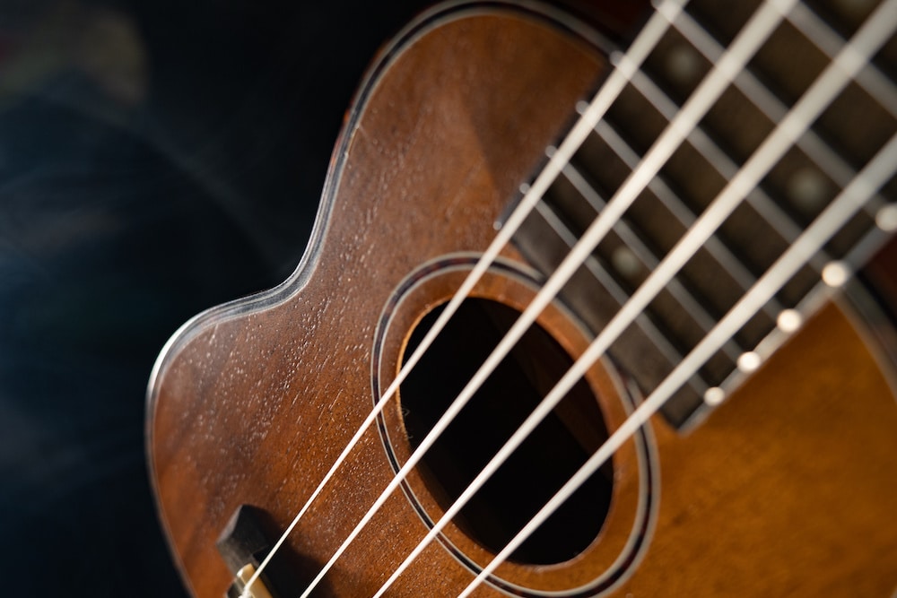 How To Tie Ukulele Strings Ukulele The Pickle PicklePwns