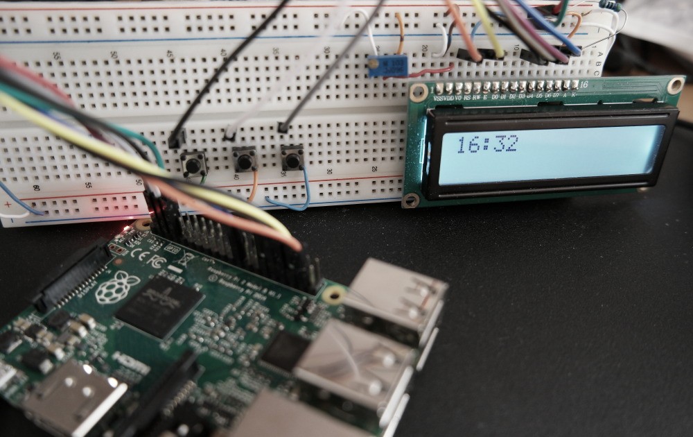 Raspberry Pi Digital Clock with 16×2 LCD Microcontroller Based Projects