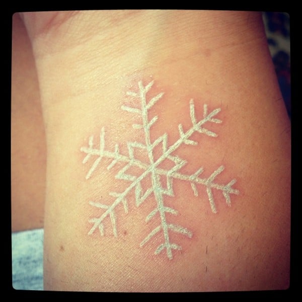 52 Best Black And White Tattoos For All Skin Types 600_x_600_jpg