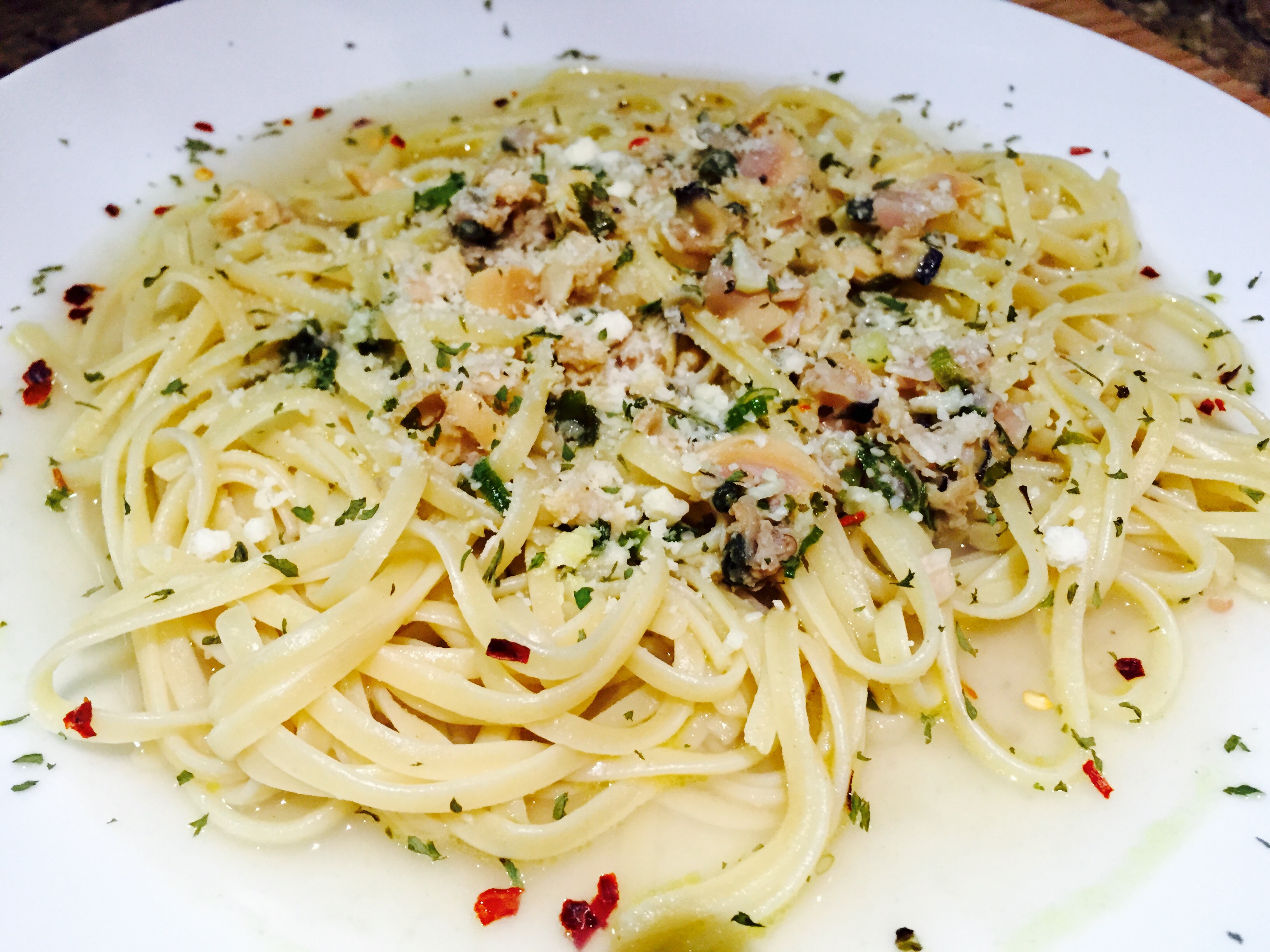 Spaghetti With Canned Clams In White Wine Sauce at Dana Mysliwiec blog