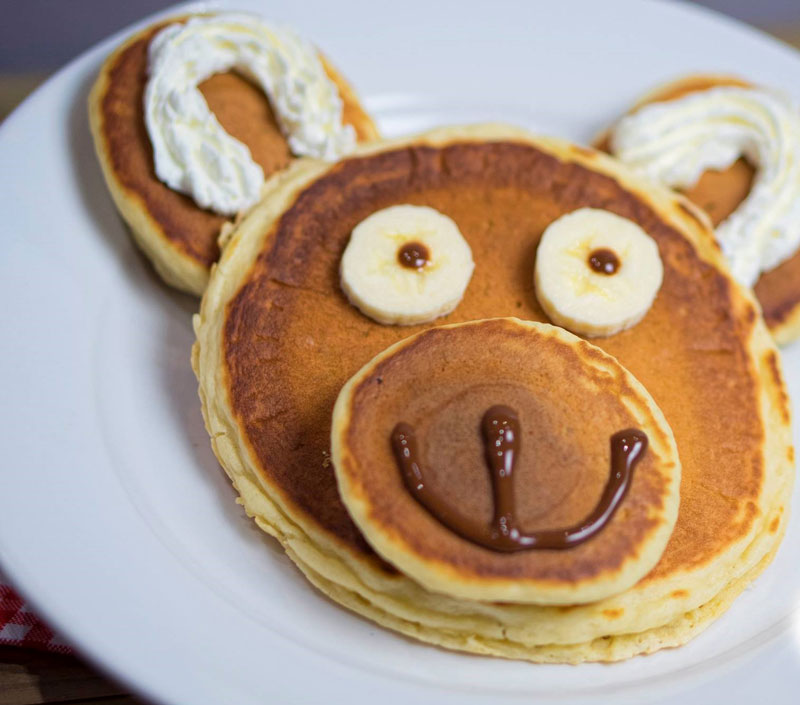 Frizzle Chicken Cafe Omelets, Pancakes, Biscuits & Gravy