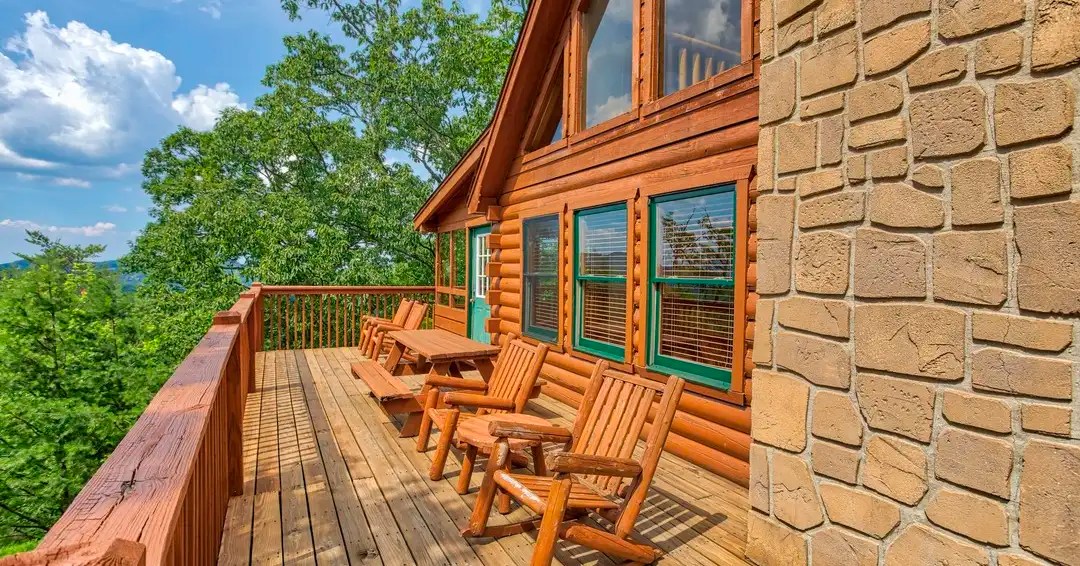 Cheap Pigeon Cabin Rentals Starting At 75/Night