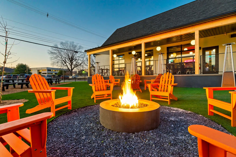 Pinchy's Lobster & Rawbar in Downtown Sevierville, TN