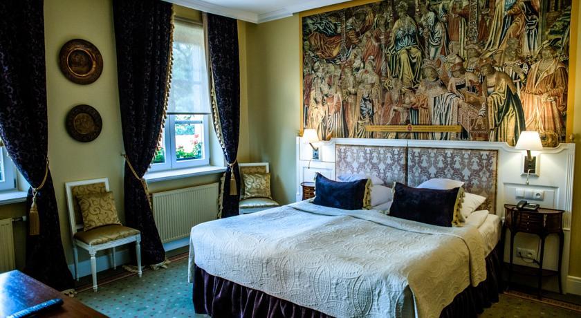 Hotels in Krakow Poland near Divine Mercy shrine Pilgrim