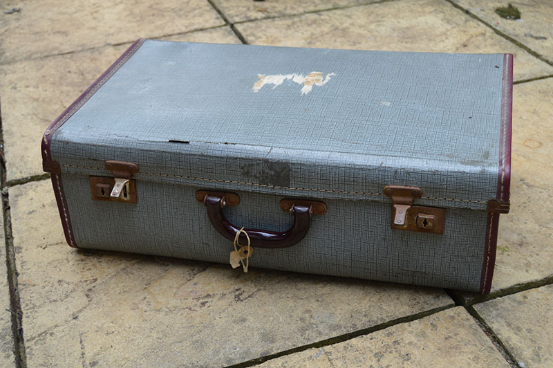 How To Make A Brilliant Vintage Map Suitcase Upcycle Pillarboxblue