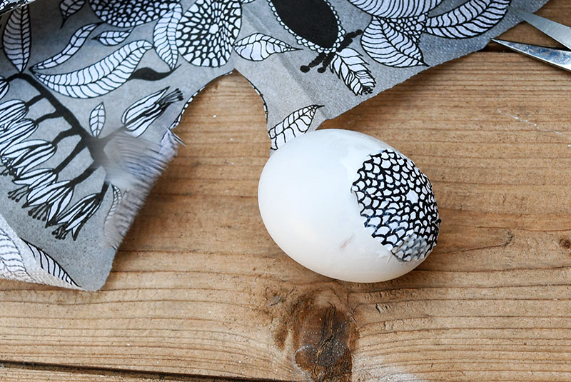 Unique Easter Egg Decorating With Marimekko Pillar Box Blue
