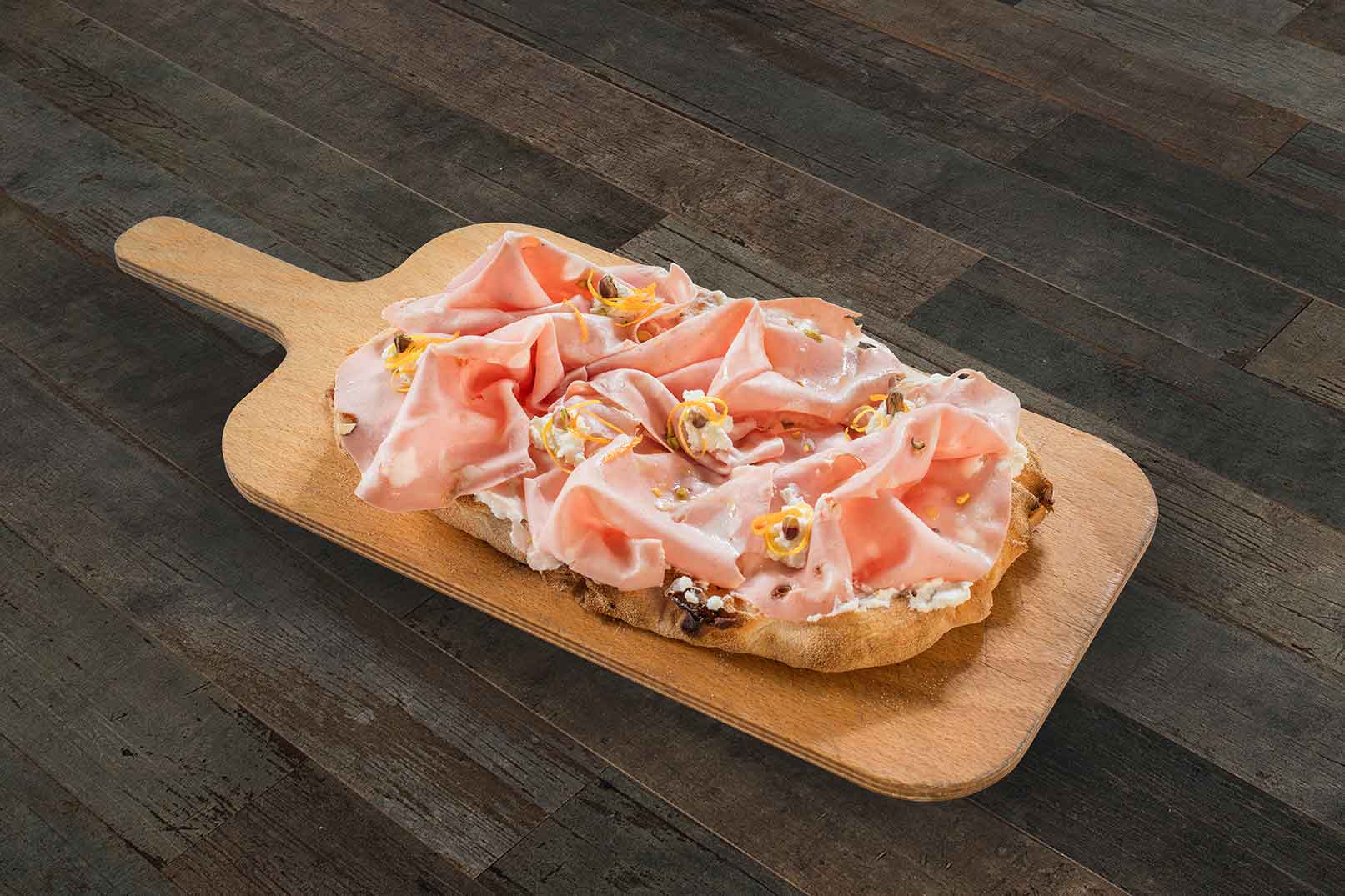 Pinsa con Ricotta, Mortadella, Pistacchi e Zeste di Limone Pinsami
