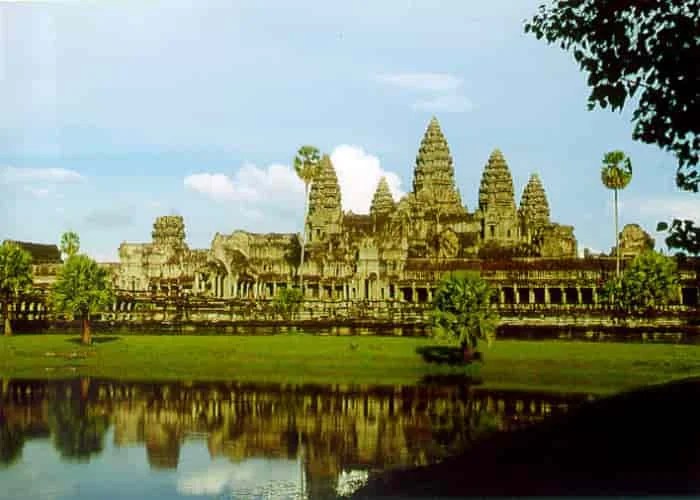 Tempat Wisata di Kamboja yang Terkenal Angkor Wat (Siem Reap)