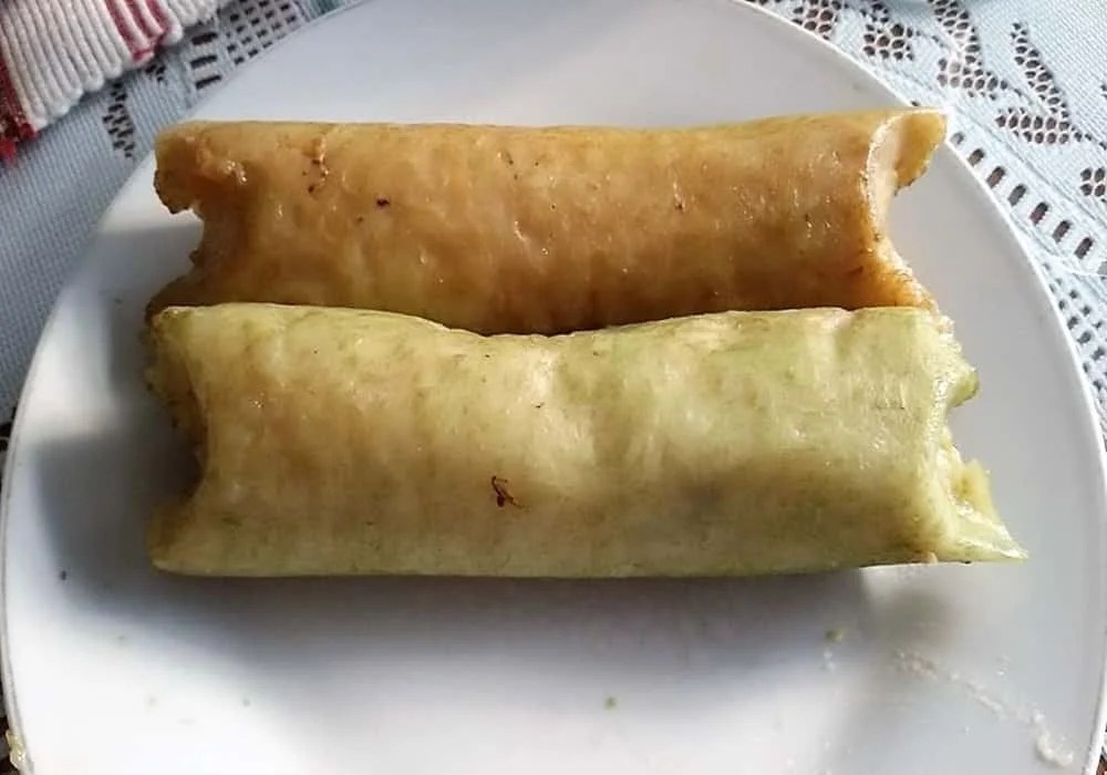 Cara Membuat Lontong dengan Cetakan dan Daun Pisang