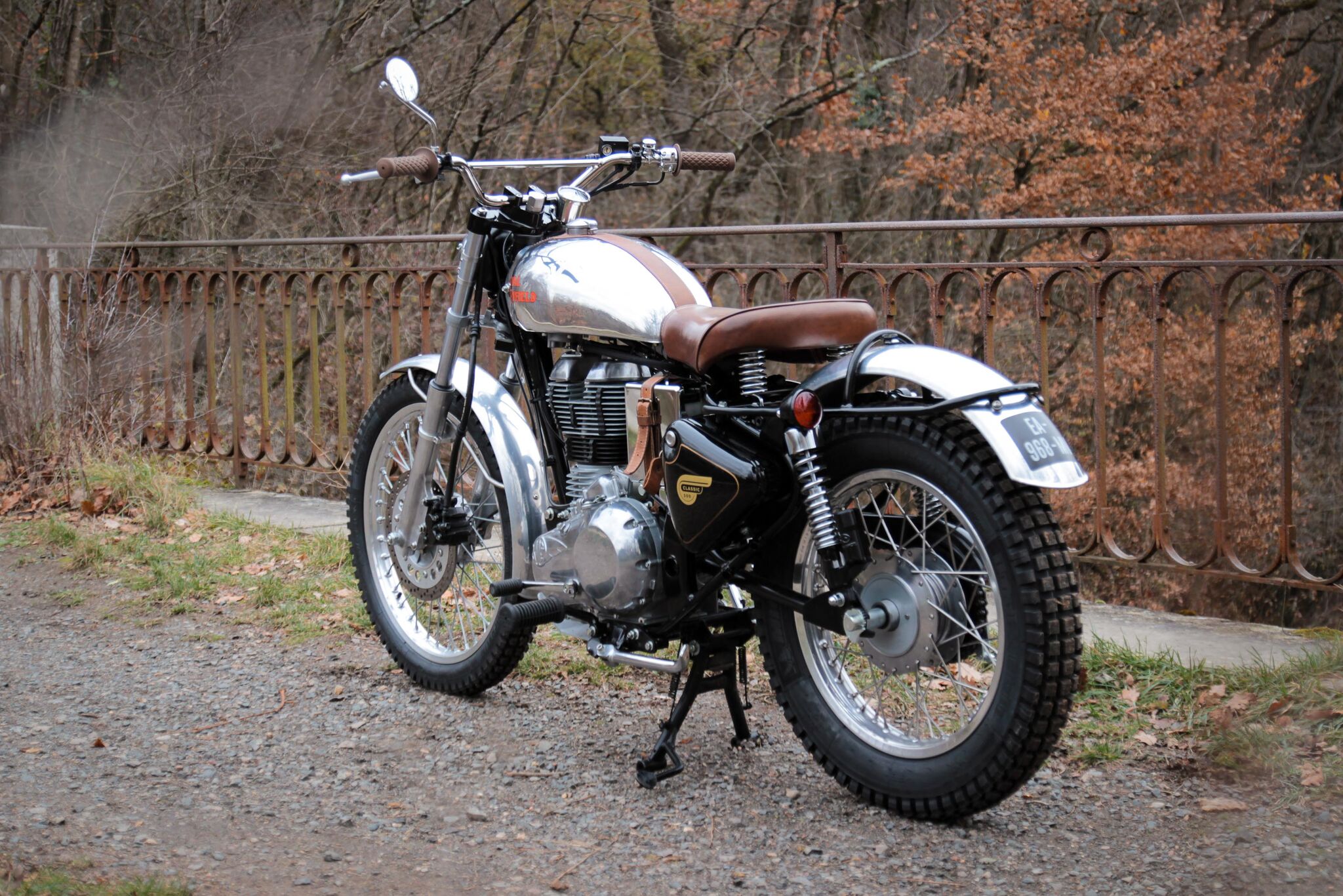 TRIALS & TRANSFORMATIONS. BAAK Motocyclette’s ‘1960’ Royal Enfield