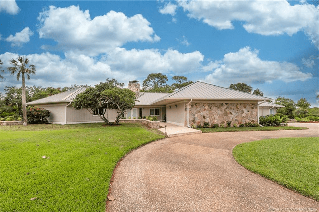 Piper's Landing Yacht & Country Club Real Estate Property 708 SW