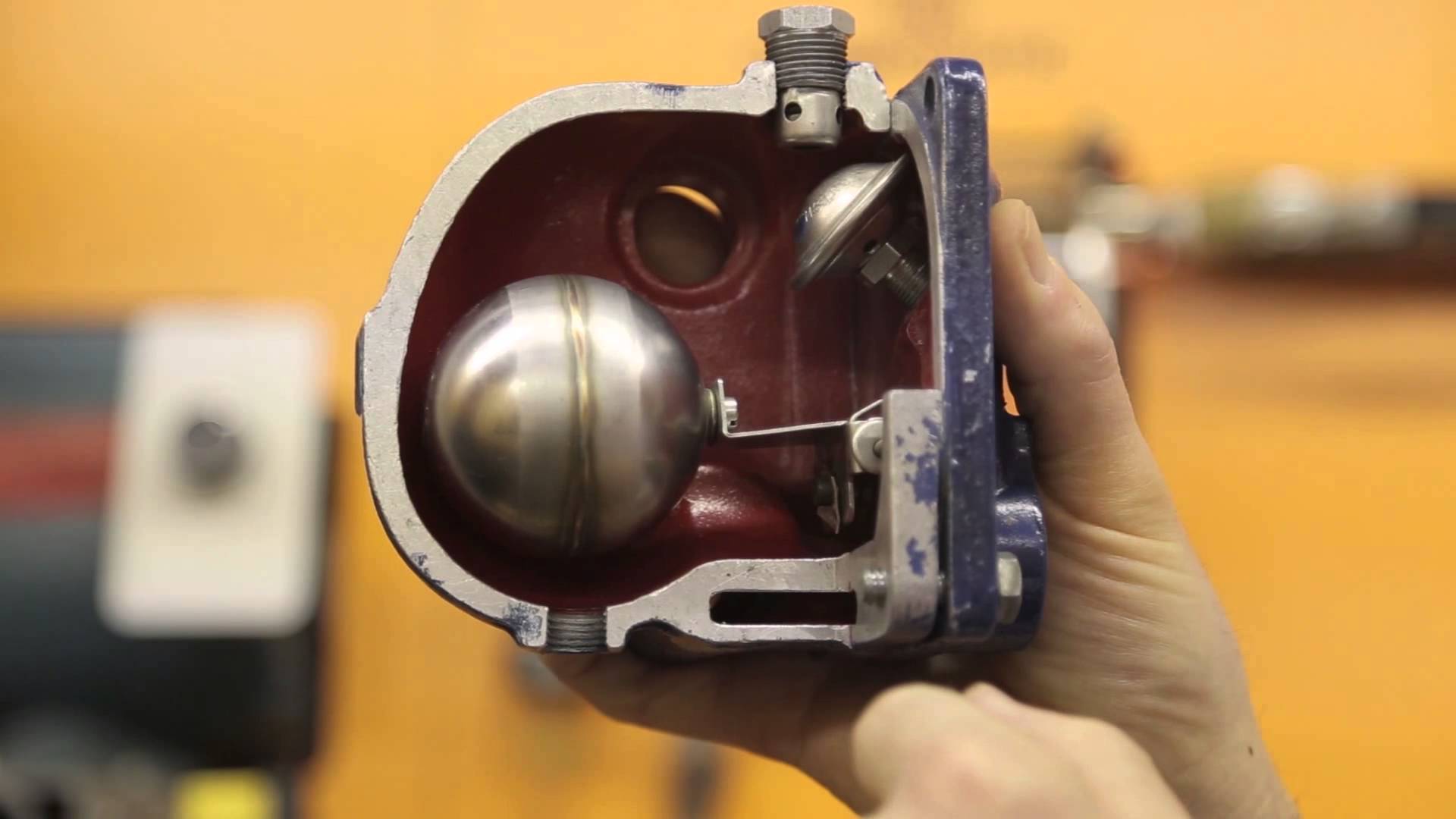 Ball Float Steam Trap Section The Piping Engineering World
