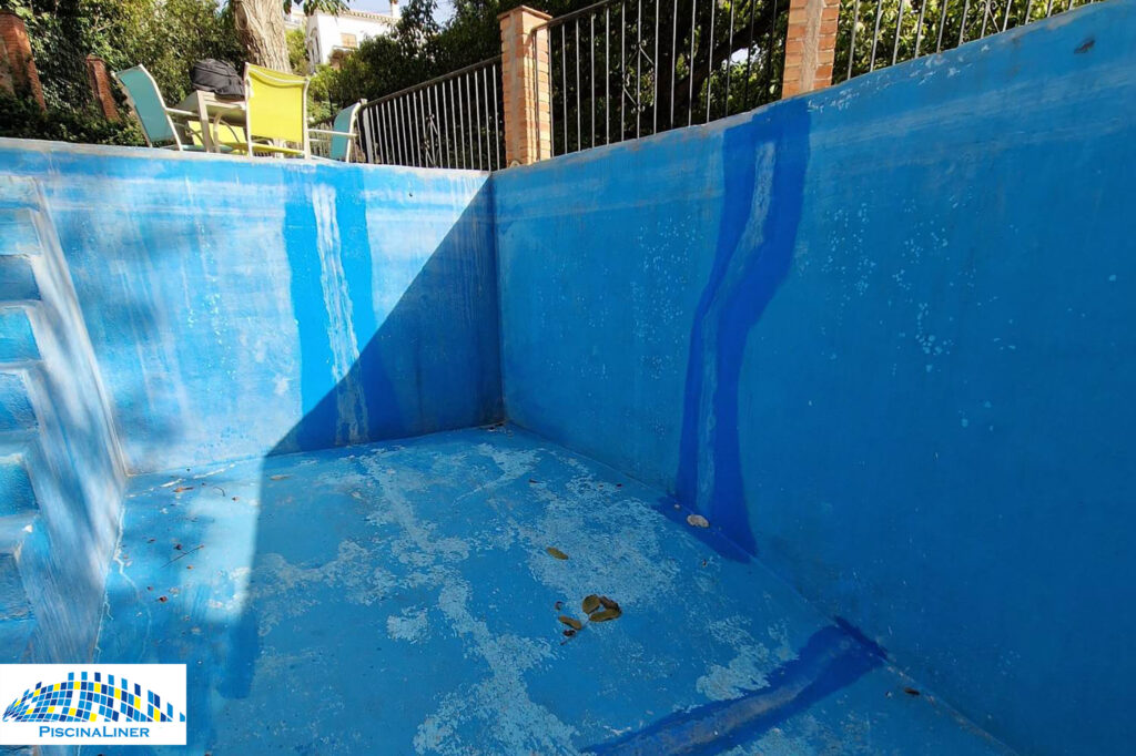Cracked, Leaking swimming pool repair and refurbishment, Casarabonela, Malaga – Piscinaliner.com