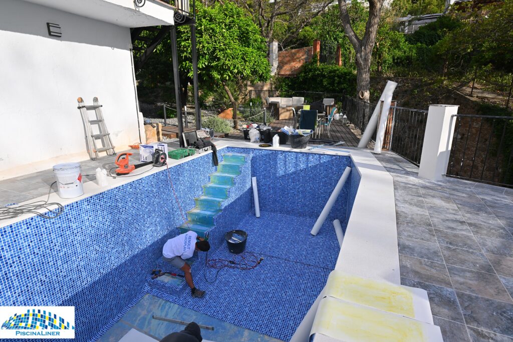 Cracked, Leaking swimming pool repair and refurbishment, Casarabonela
