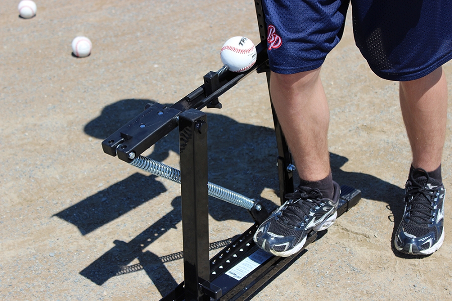 Discount Louisville Slugger Black Flame Pitching Machine